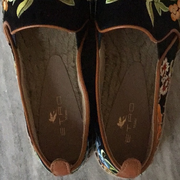 ETRO Black/Multicolor Embroidered Fabric Espadrille Flats. - Picture 7 of 10